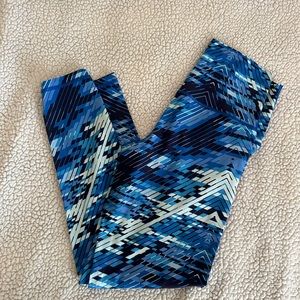 Aerie leggings Size M blue pattern